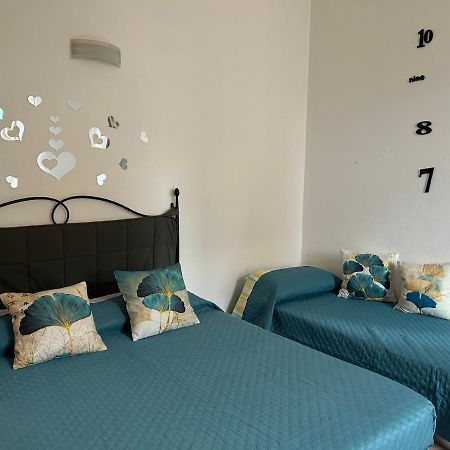 Casa L'Abbraccio Appartement Livorno Buitenkant foto