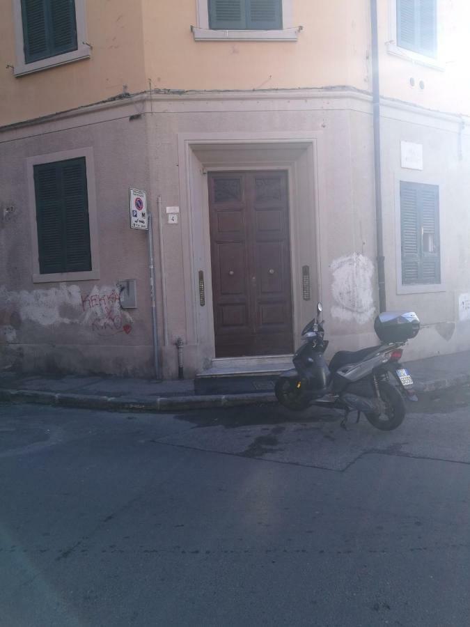 Casa L'Abbraccio Appartement Livorno Buitenkant foto